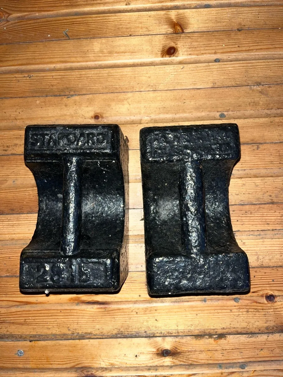 2 Vintage 28lb weights - Image 1