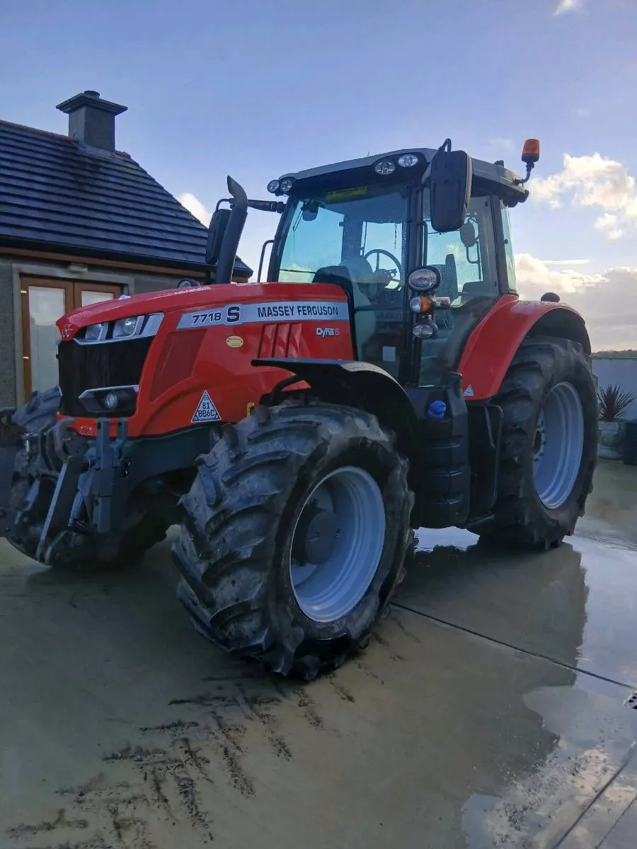 Massey 7718s - Image 1