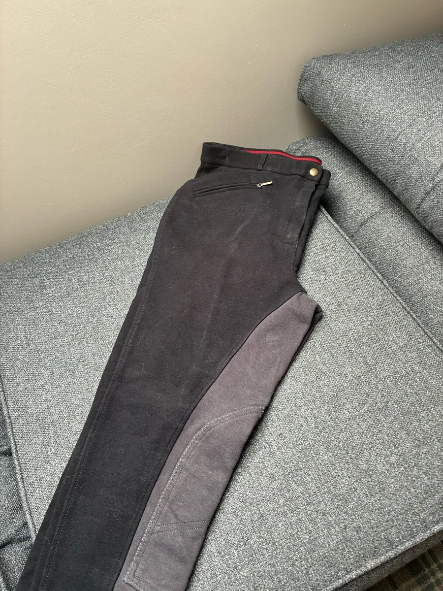 Riding boots and jodhpurs - Image 2