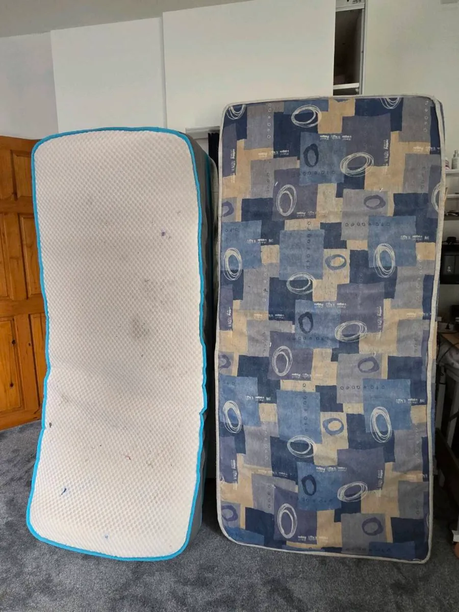 2 single matresses free