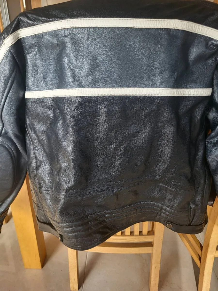 Ladies motorcycle gear - Image 3