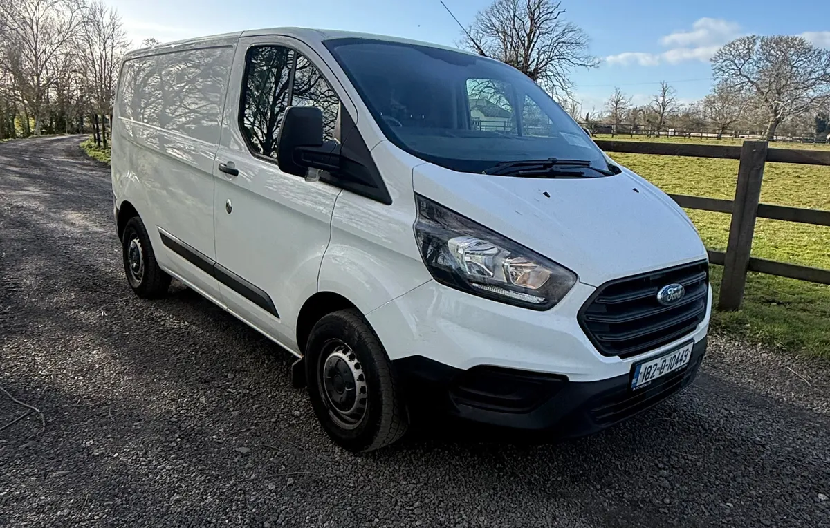 Ford Transit 2018 Cvrt 10/2026 - Image 1