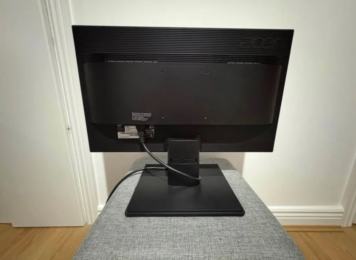 Computer Monitor - Image 3