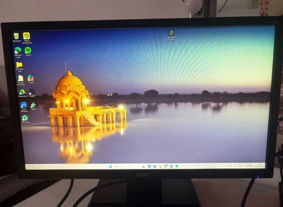 Computer Monitor - Image 4