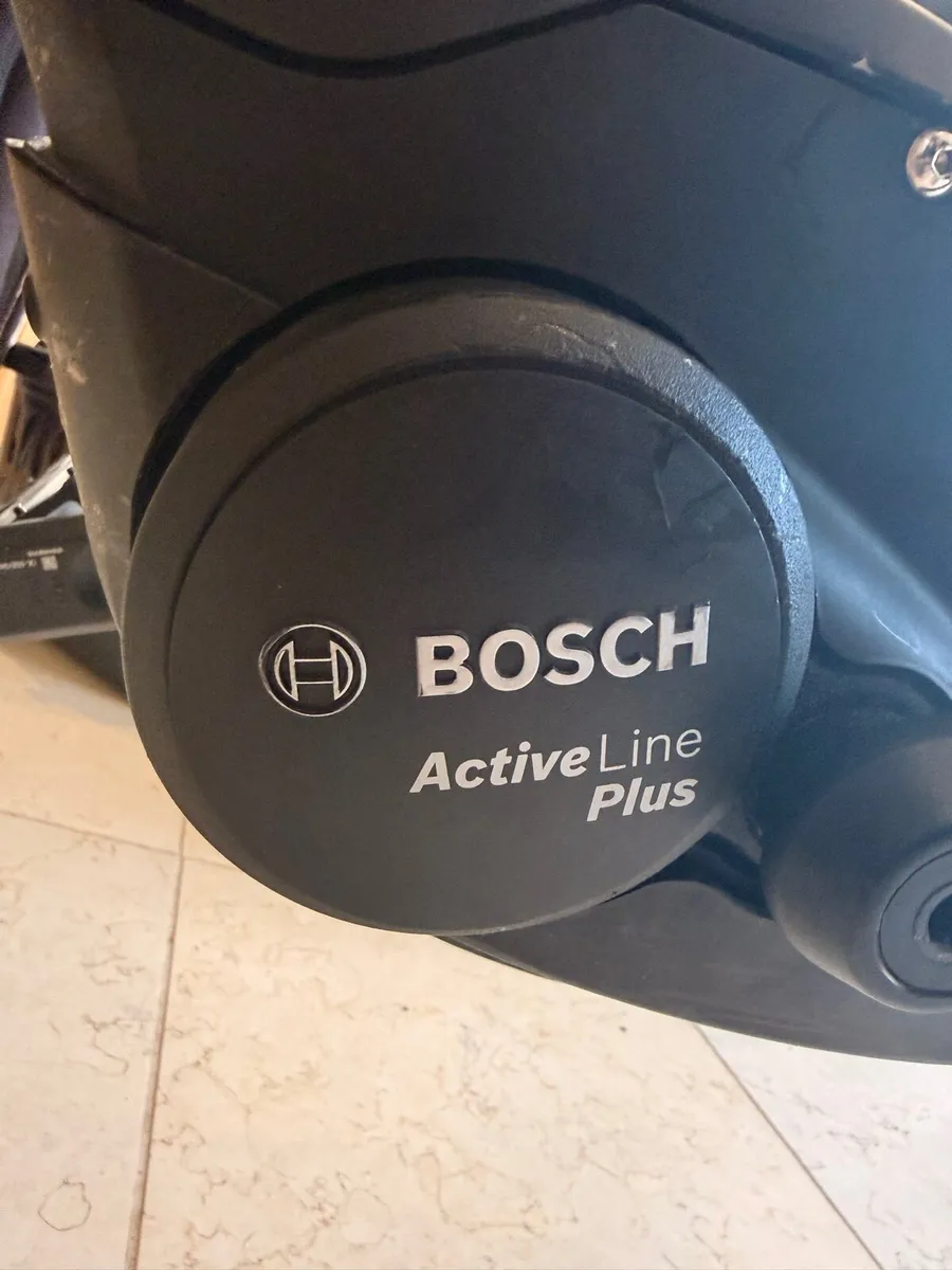 Cube Touring eBike Electric Bike - Image 2