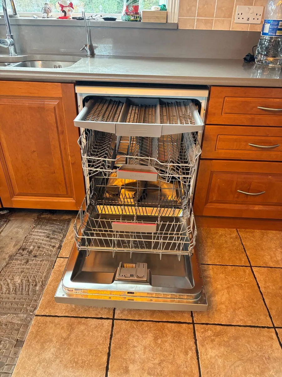 Dishwasher - Image 1