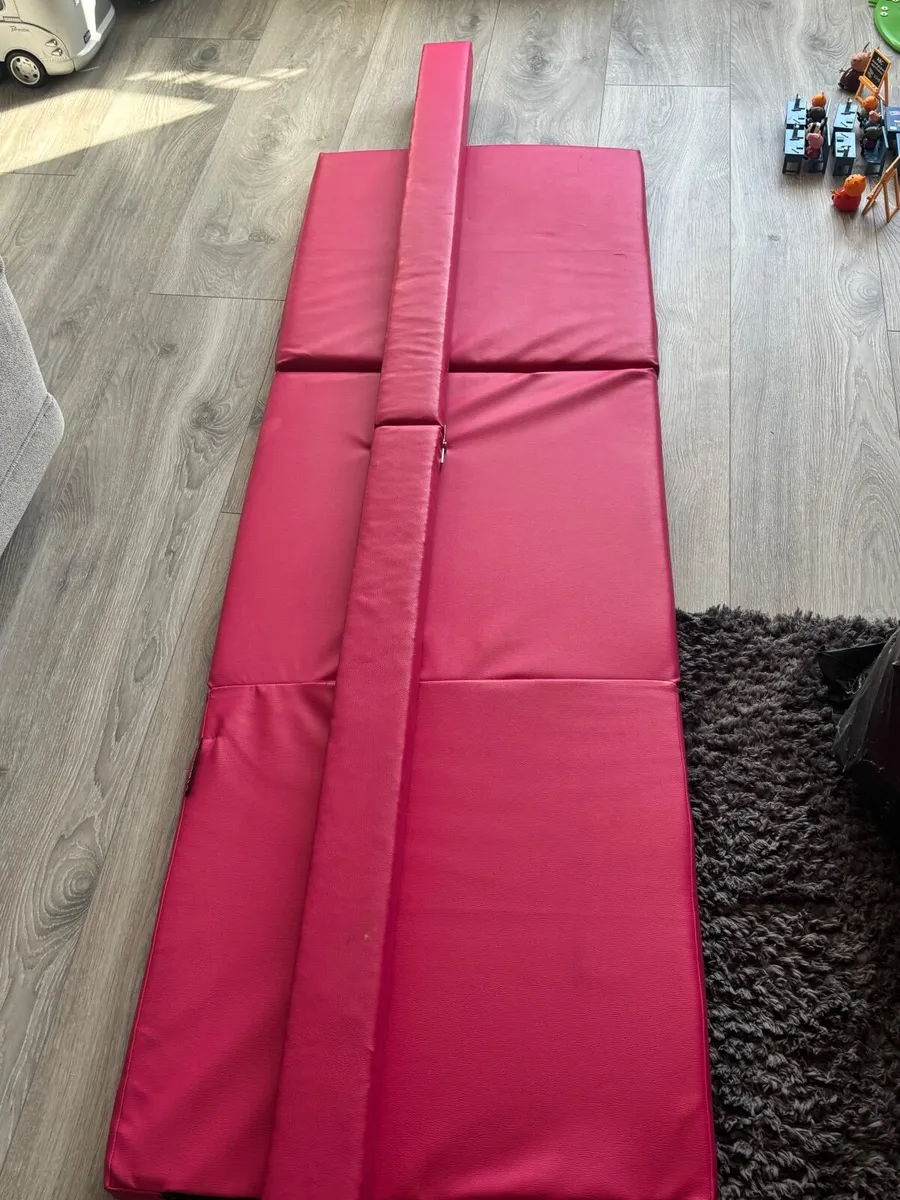 Gymnastics mat and beam - Image 2
