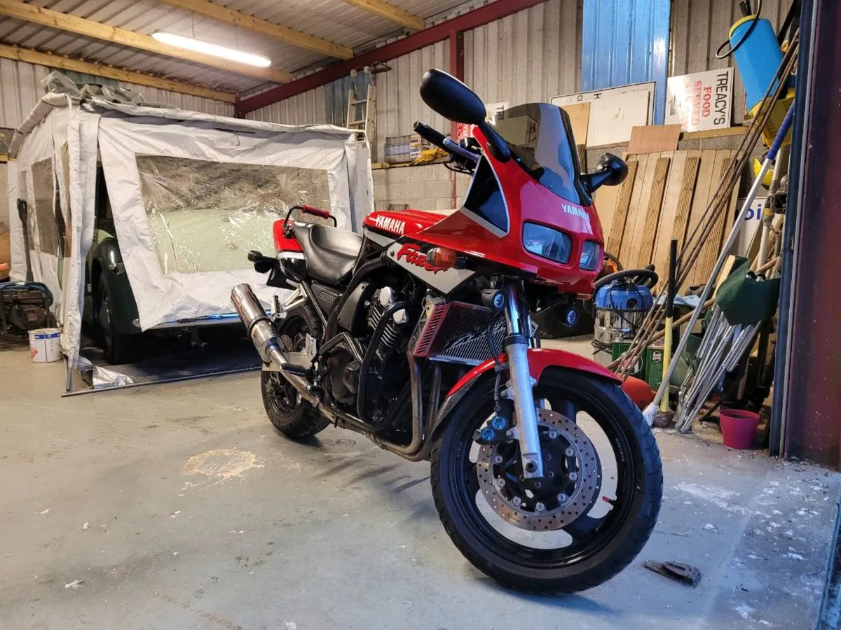 Yamaha Fazer 600 - Image 2