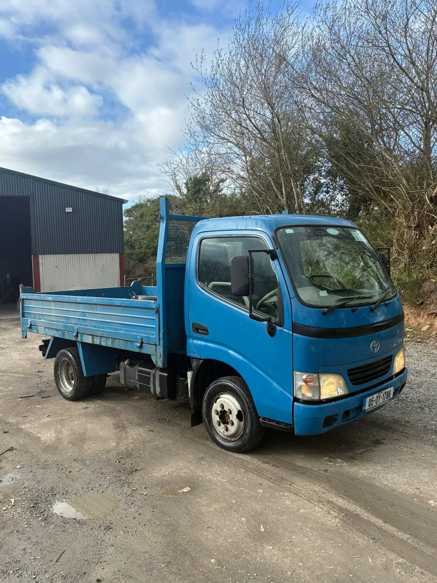 Toyota dyna tipper - Image 2