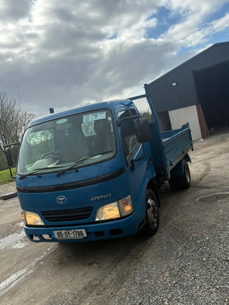 Toyota dyna tipper - Image 1