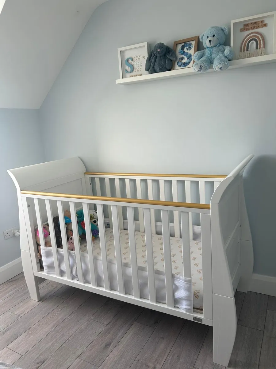 Baby cot - Image 1