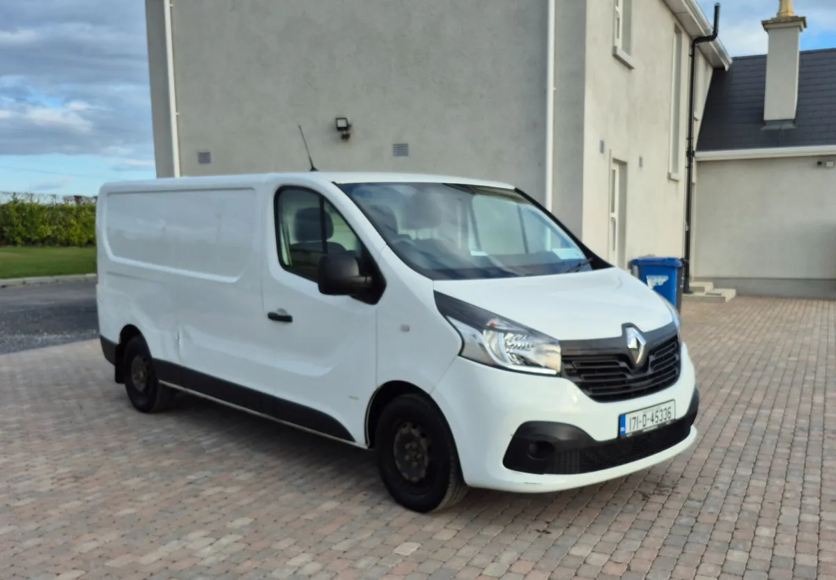 2017 Renault Trafic lwb - Image 1