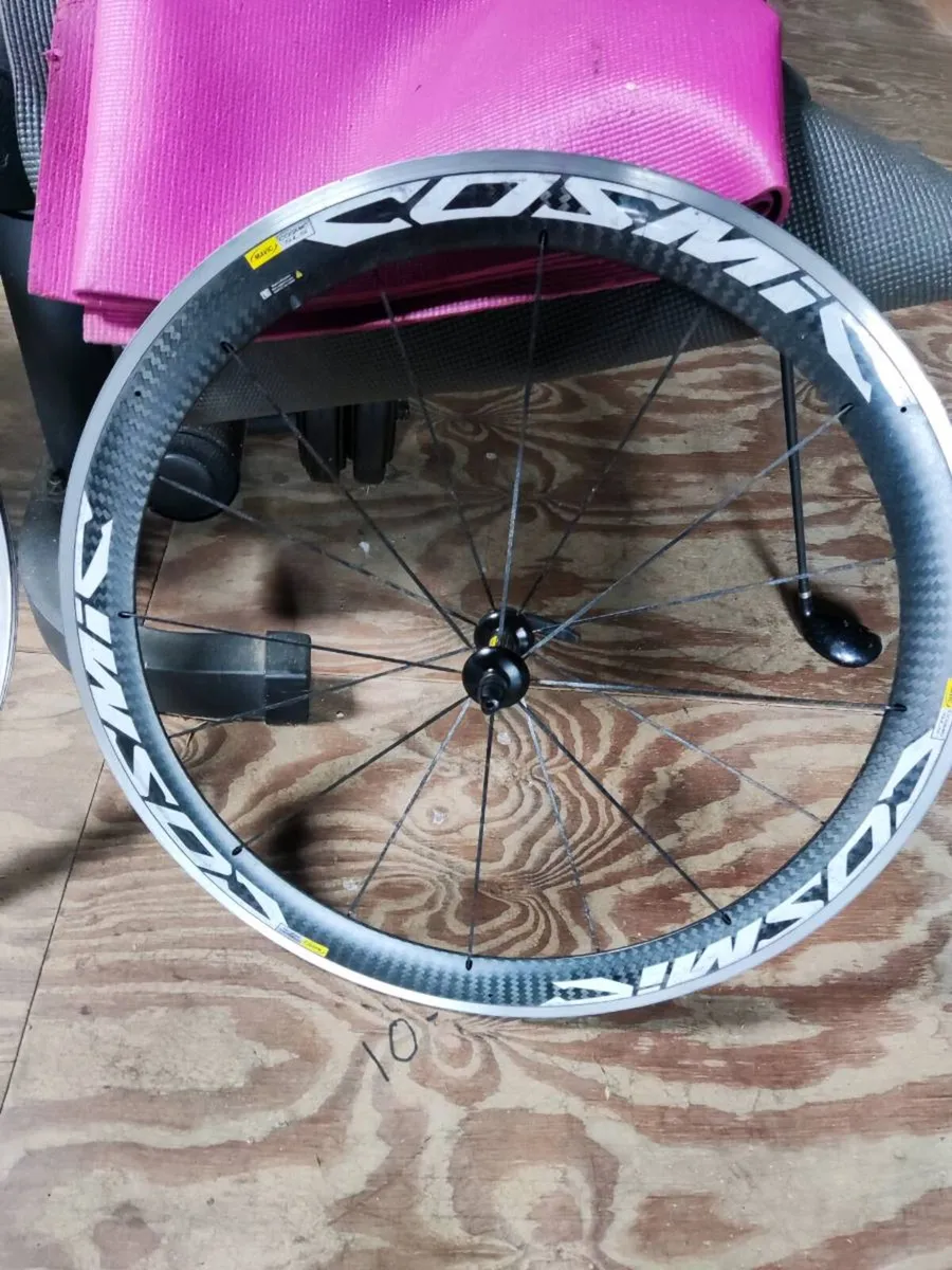 Mavic cismic road wheels - Image 1