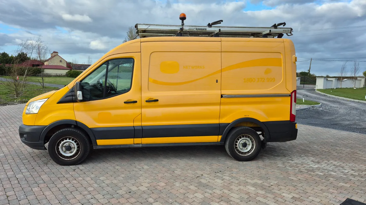 2015 Ford Transit 4X4 - Image 3