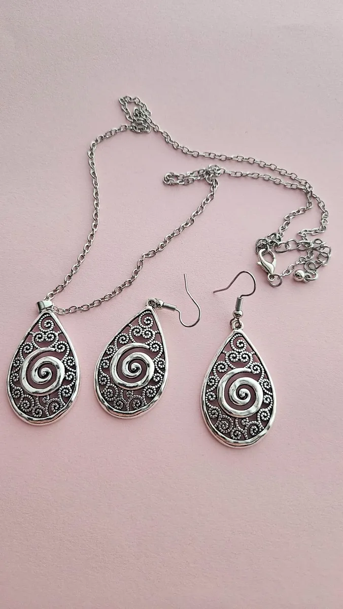 Earrings and Chain - Image 2