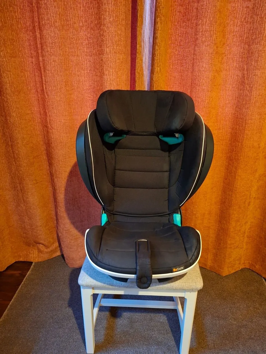 Child's Car Seat.  Be Safe. - Image 1