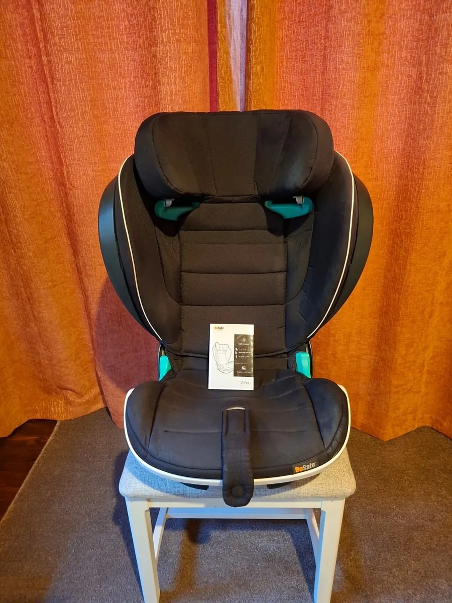 Child's Car Seat.  Be Safe. - Image 4