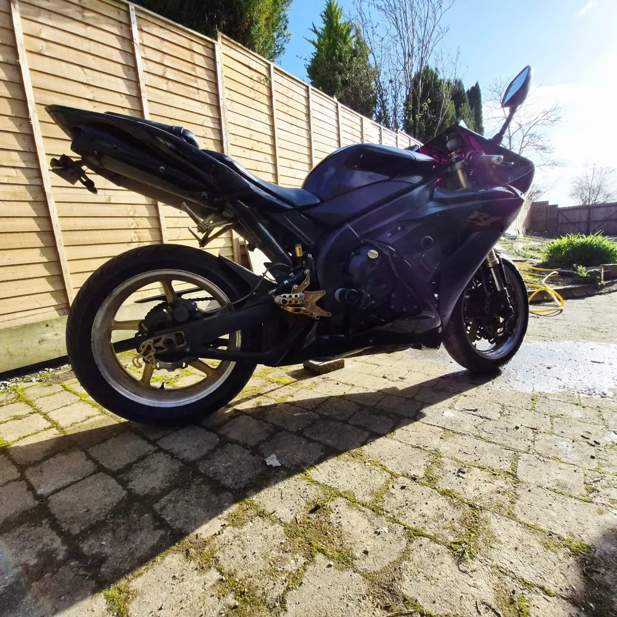 Yamaha R1 - Image 2