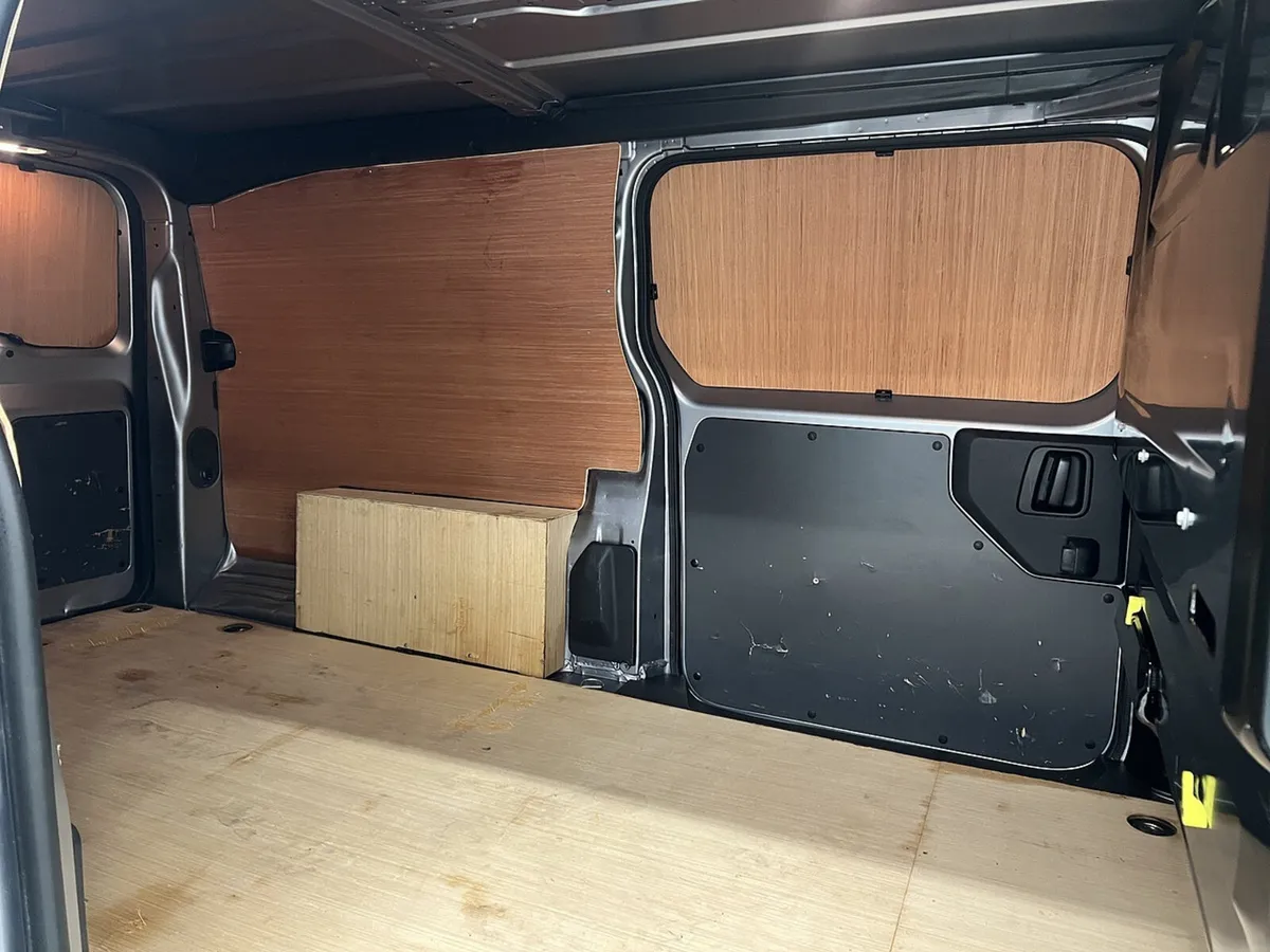 2022 Vauxhall Vivaro Panel Van - Image 3