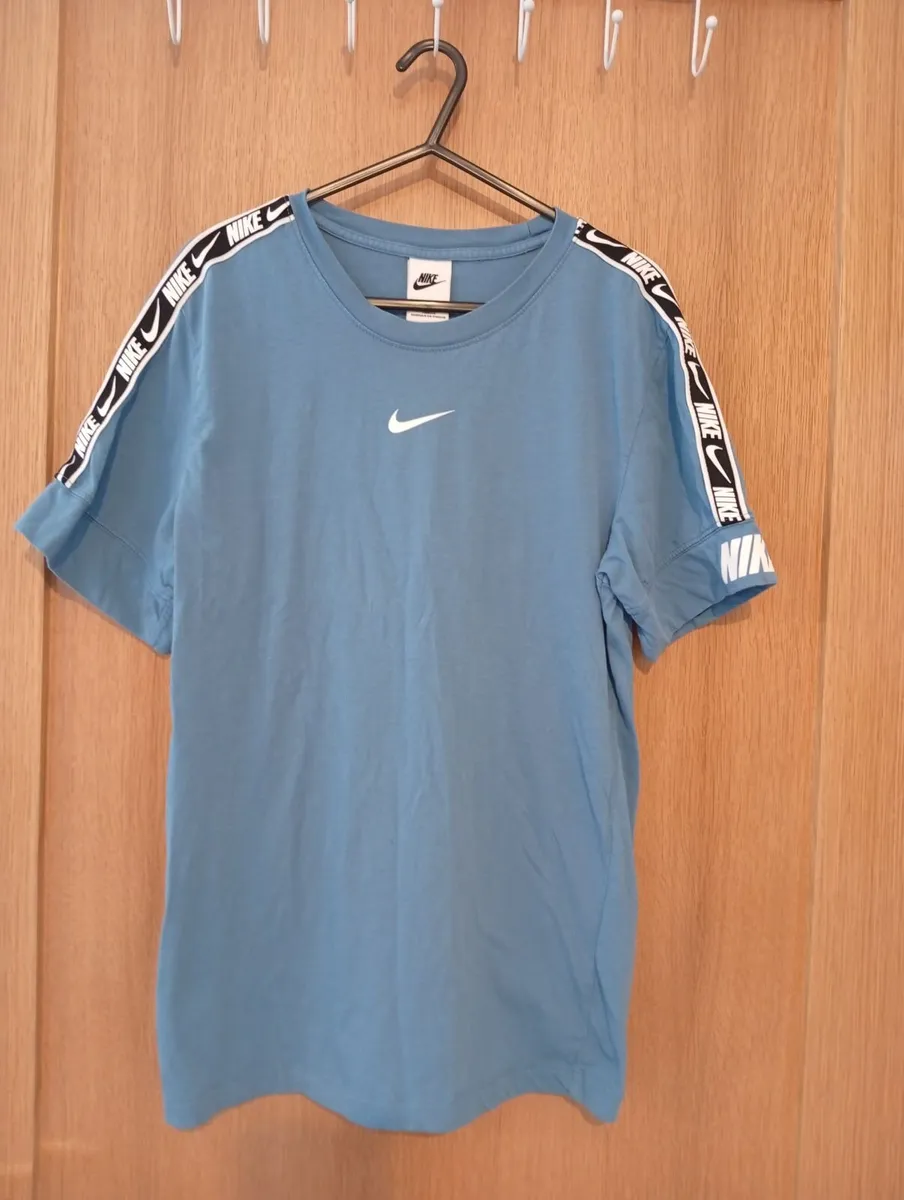 3 T-shirts, Teenage boy/Men S/XS - Image 3