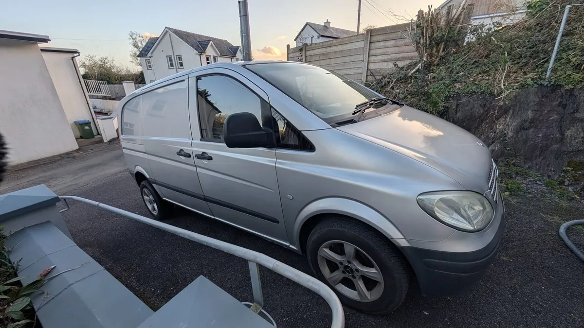 Mercedes-Benz V-Class 2008 - Image 2