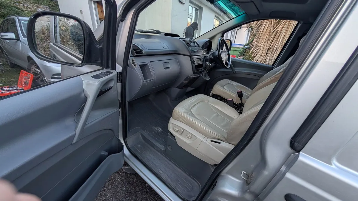 Mercedes-Benz V-Class 2008 - Image 3