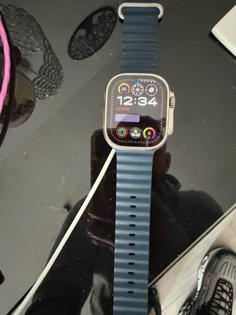 Apple Watch ultra 1 excellent condition - Image 4