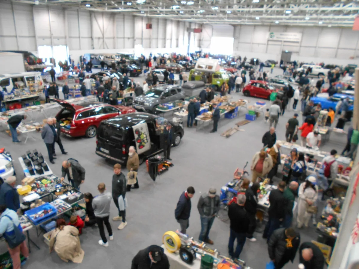 SWORDS CLASSIC CAR SHOW - Image 1