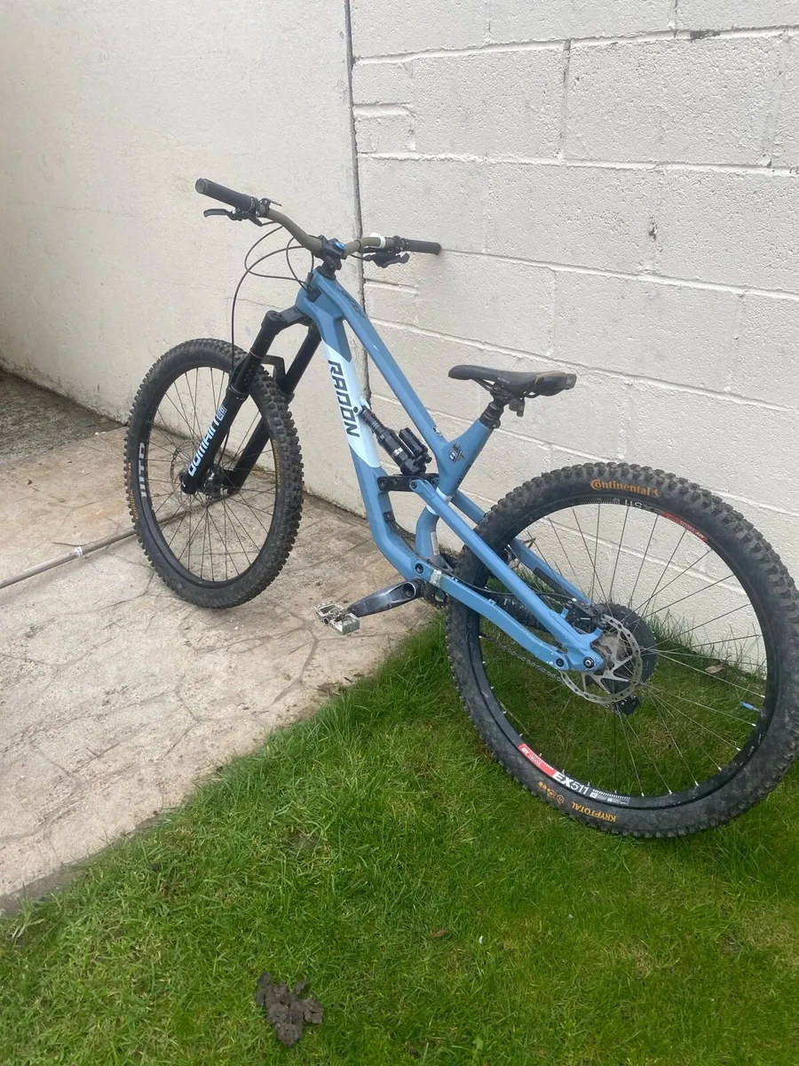 Enduro mountain bike - Image 1