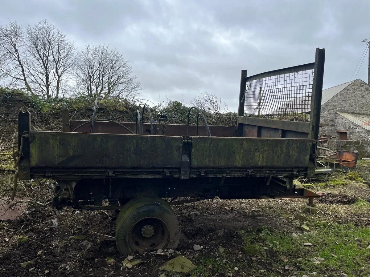 Tractor Trailer- three way tipper - Image 1