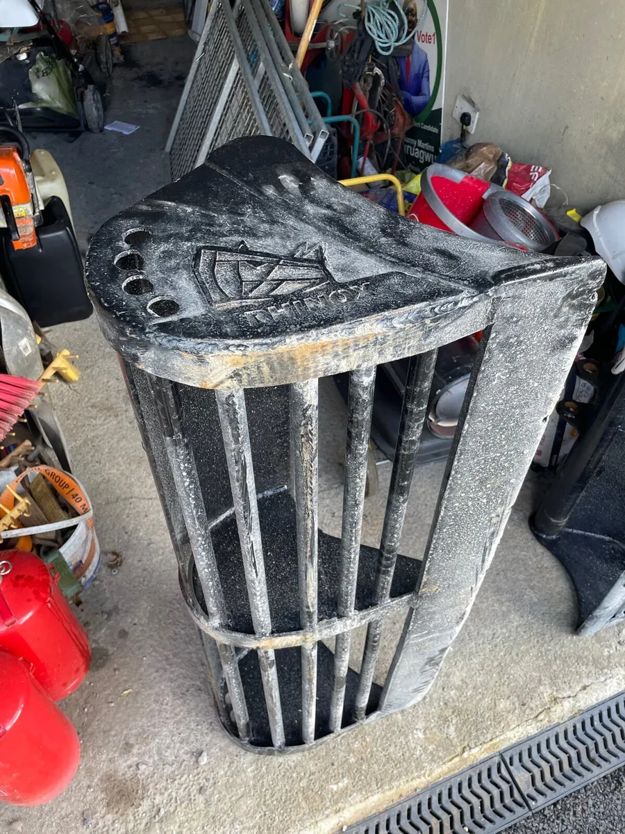 4ft Lawn/riddle bucket - Image 2