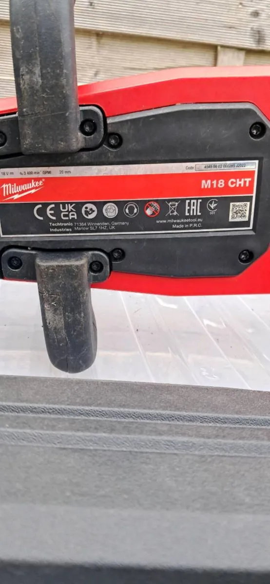 Milwaukee 18v hedge trimmer - Image 3