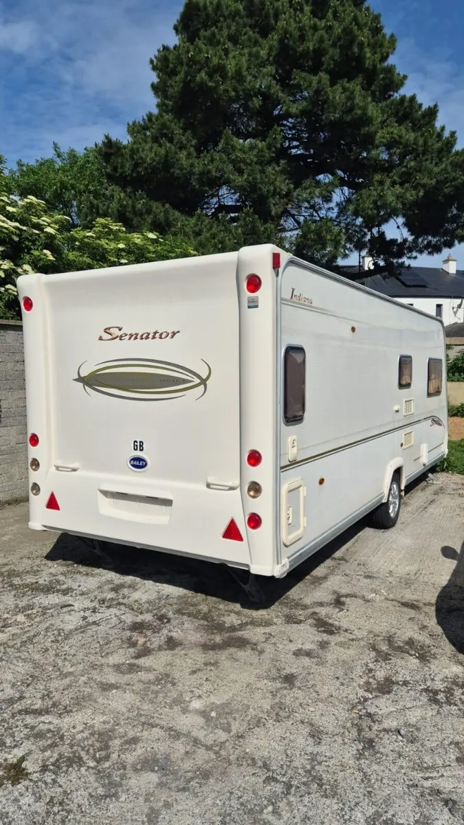 Bailey Senator Caravan - Image 1