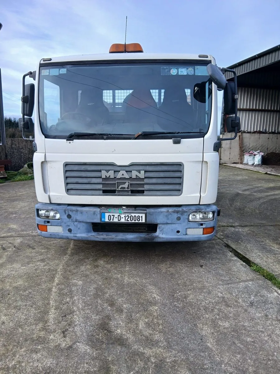 MAN T.G.L 8.150 tipper truck - Image 2