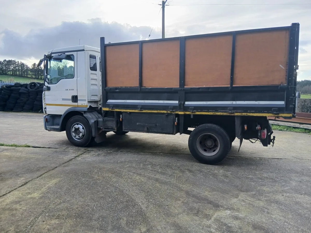 MAN T.G.L 8.150 tipper truck - Image 3