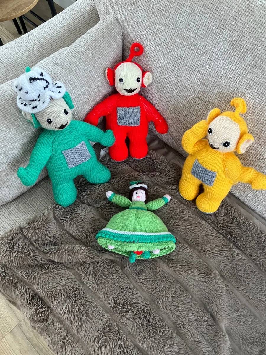 Nursery wall hanging design and toy characters - Image 2