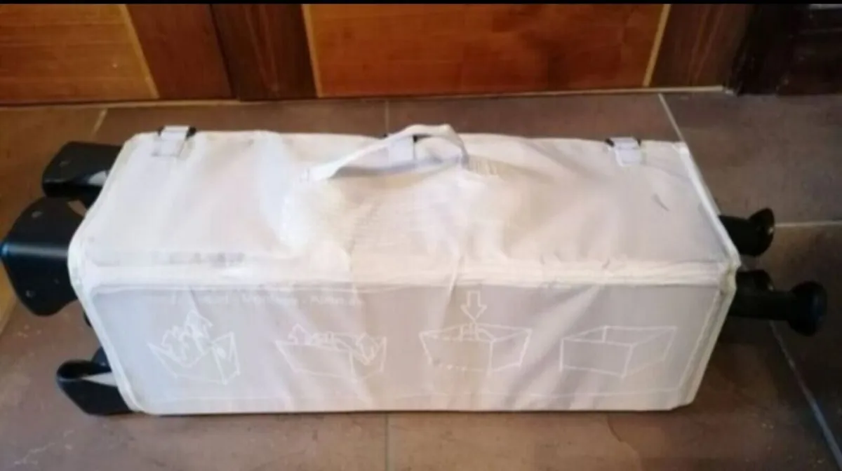 Travel Cot - Image 2