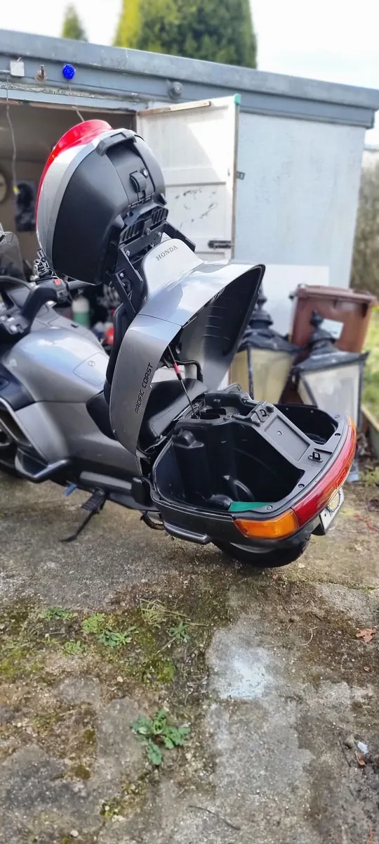 Motorcycle honda PC 800 - Image 1