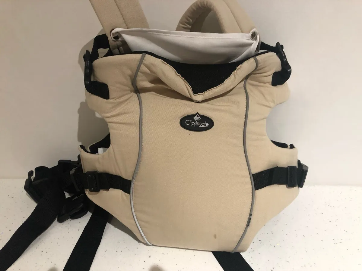 Baby carrier - Image 1