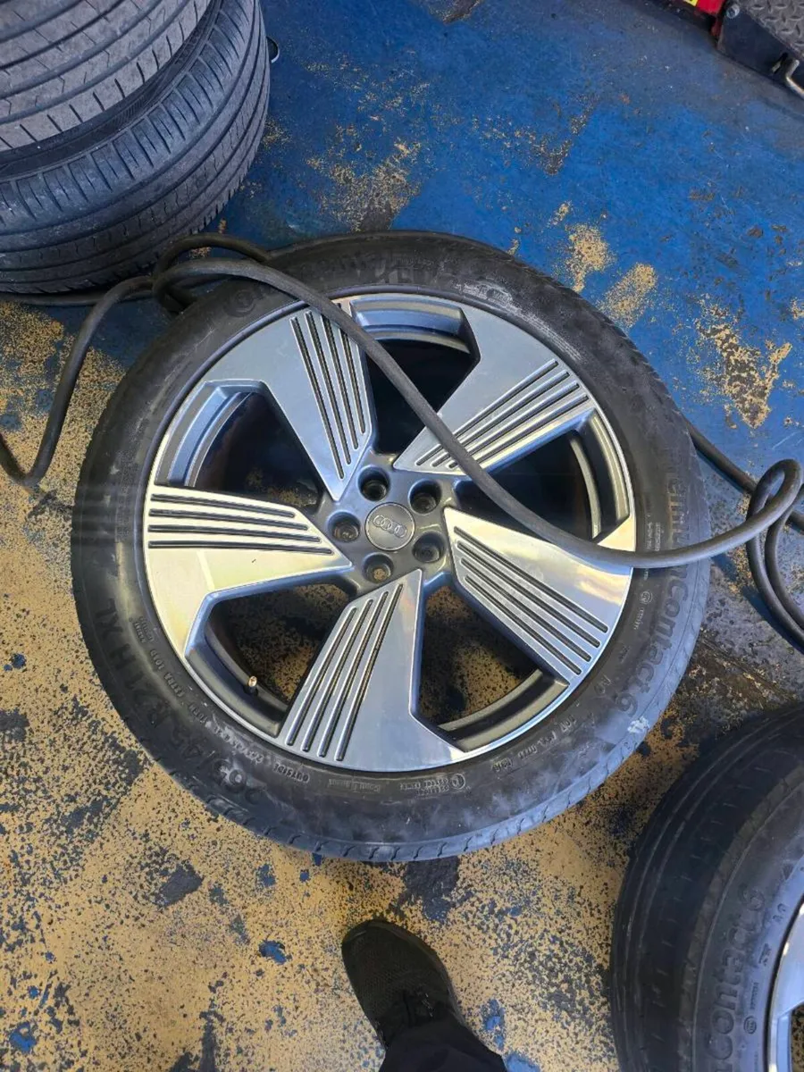 21" audi etron wheels - Image 4