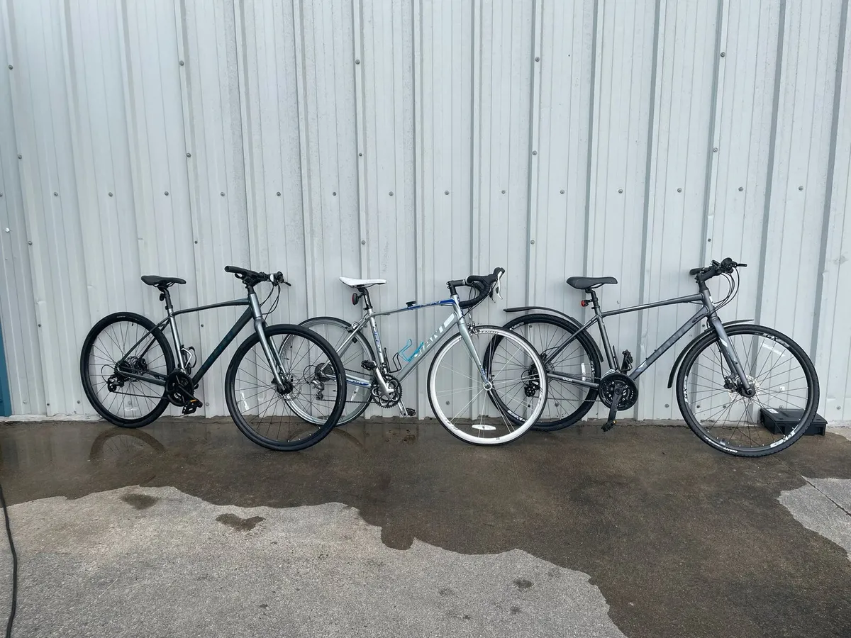 Giant defy and Giant Escape x2 - Image 1
