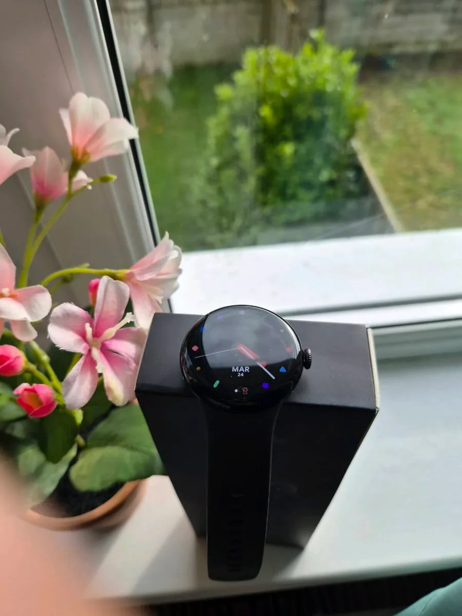 Pixel watch 4 41 mm
Black - Image 4