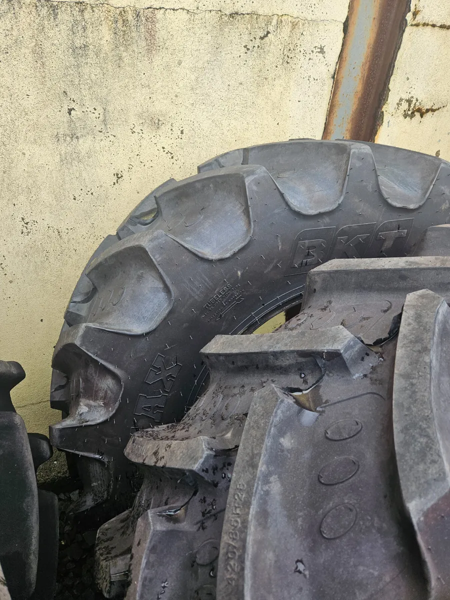 AgriMax Tyres 420/85×28 - Image 1