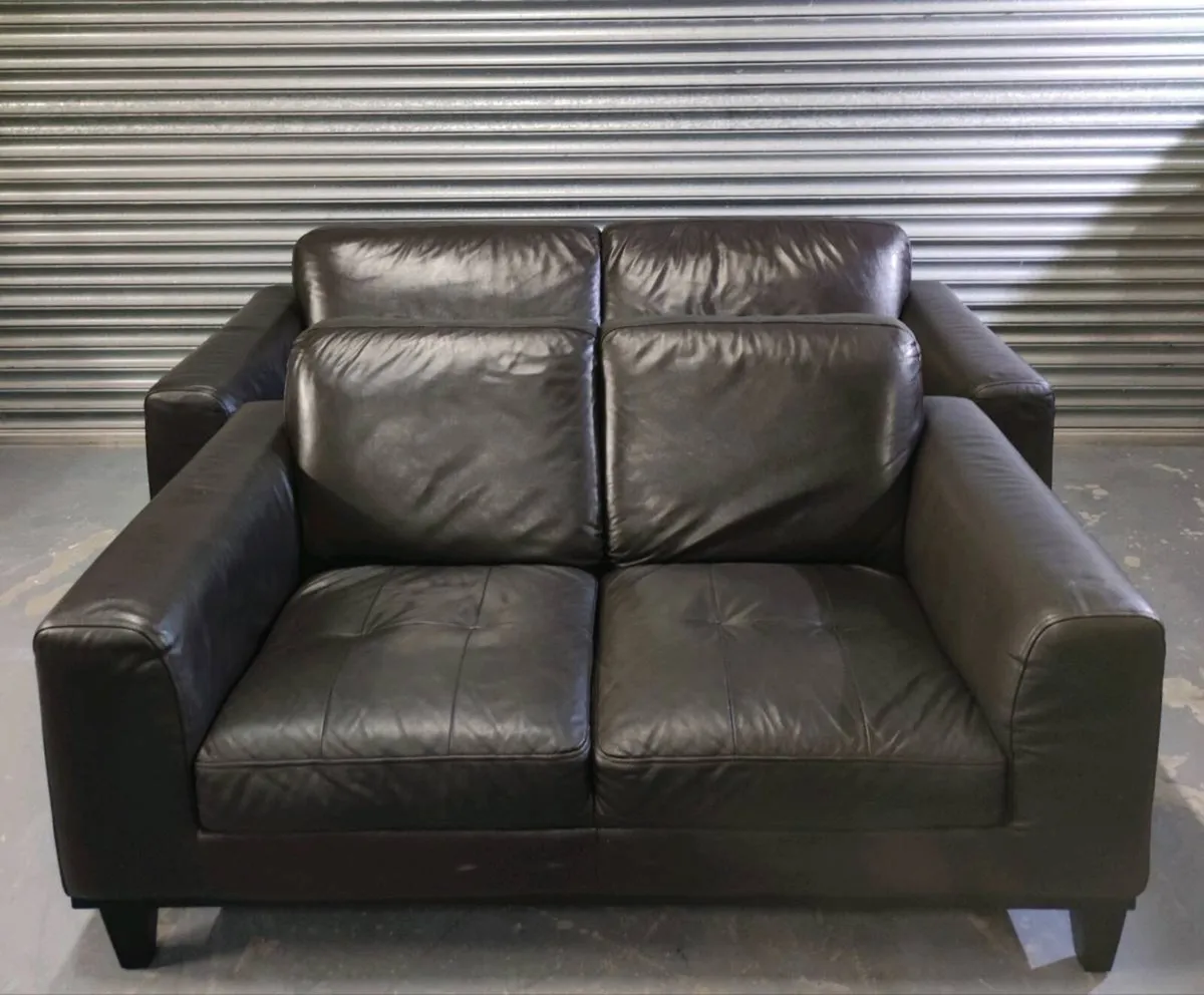 3 + 2 seater leather sofa couch set
🚚 - Image 1