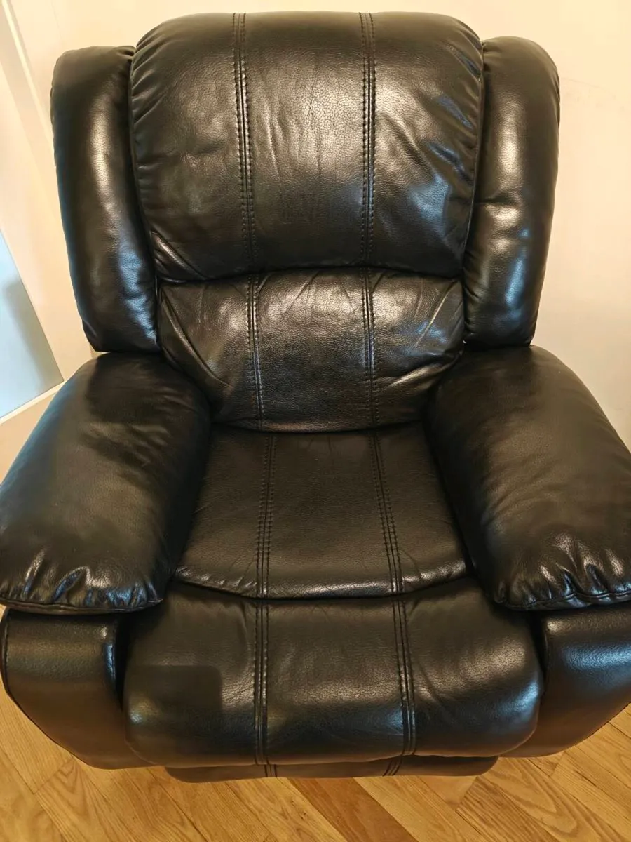 Black leather reclining armchair x 2 - Image 3