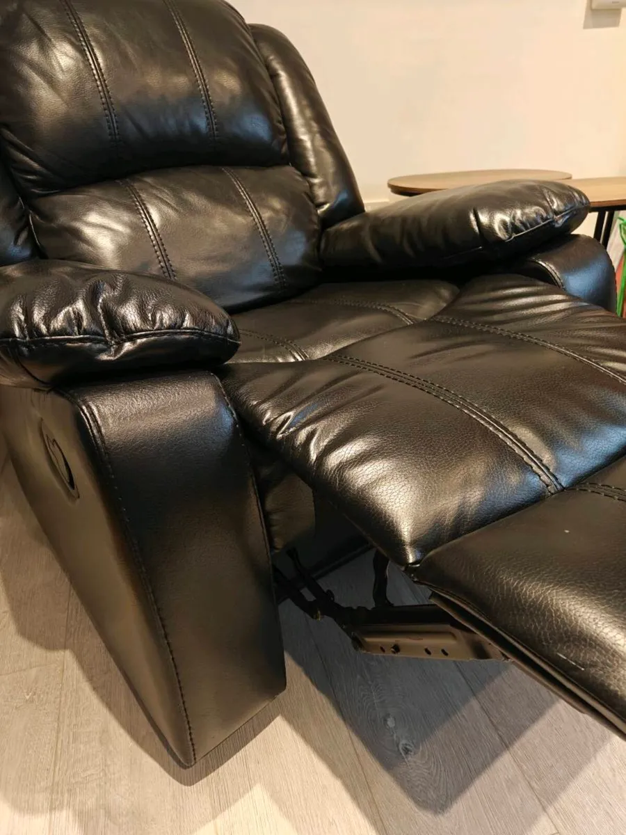 Black leather reclining armchair x 2 - Image 4