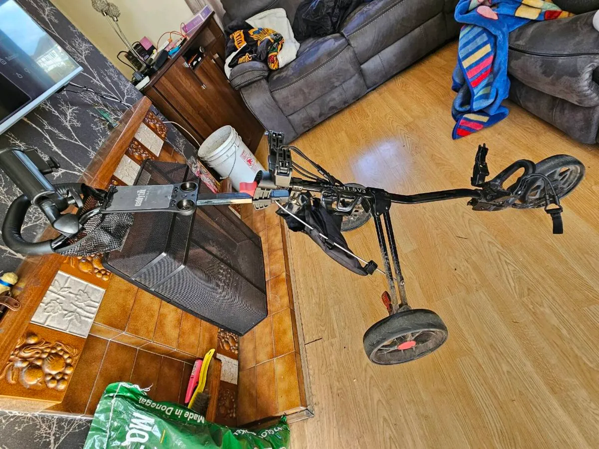 3 wheel.golf trolley