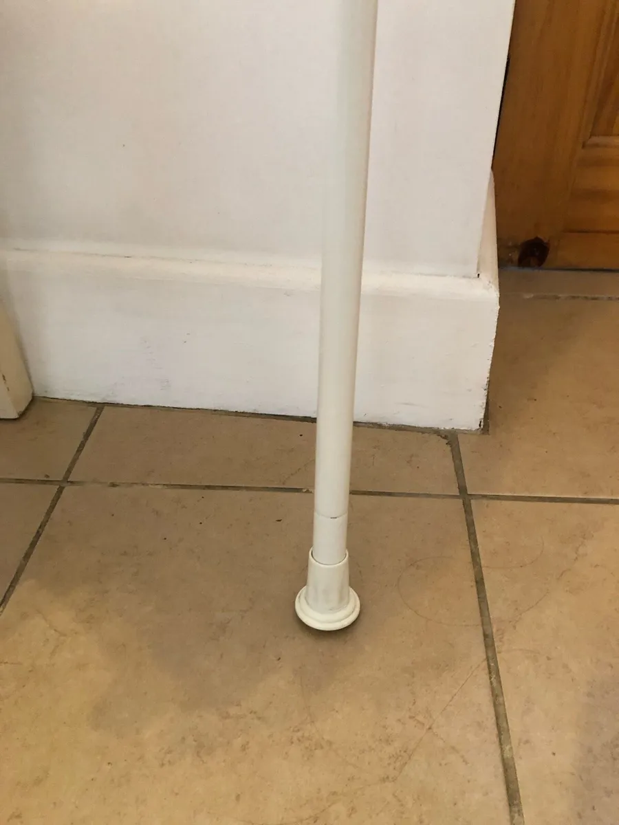 Shower curtains and rail - Image 4