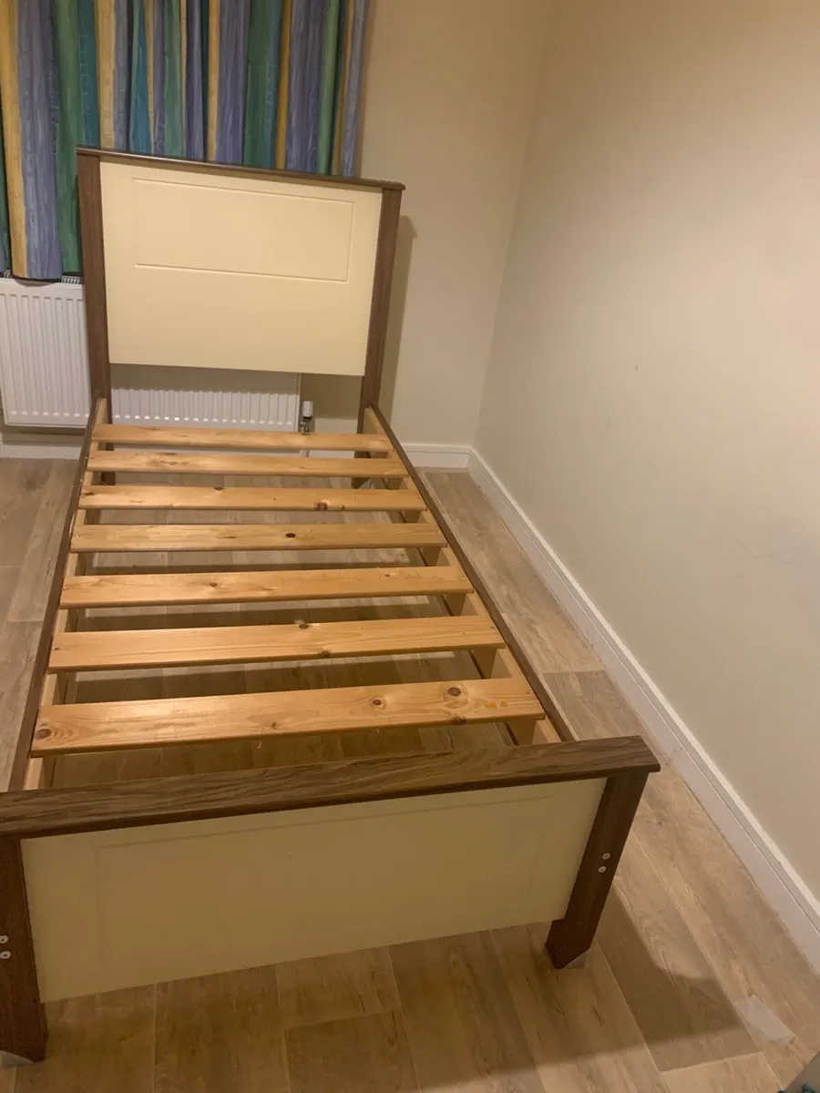 Single bed frame - Image 1