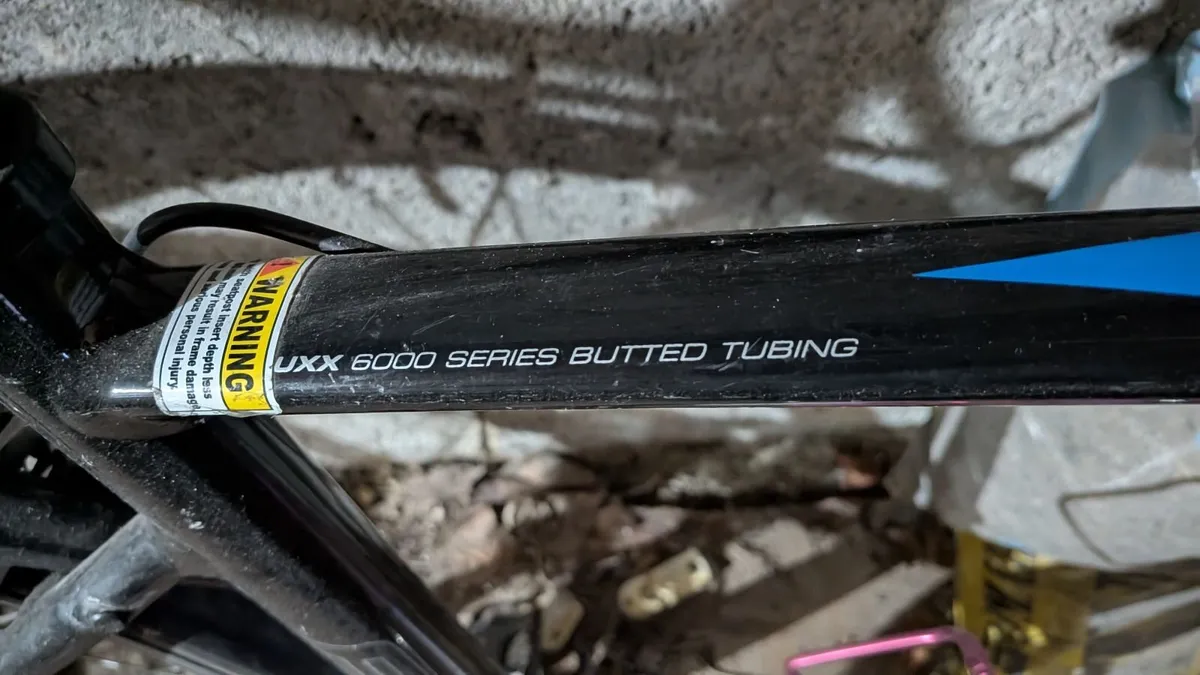 Giant Hybrid/Flat Bar Racer - Image 3